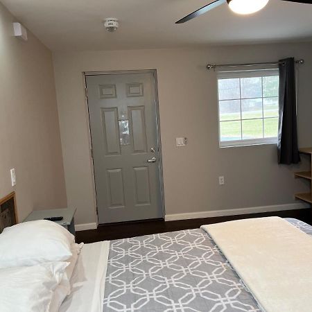 Nightshade Inn & Gardens Camillus Экстерьер фото